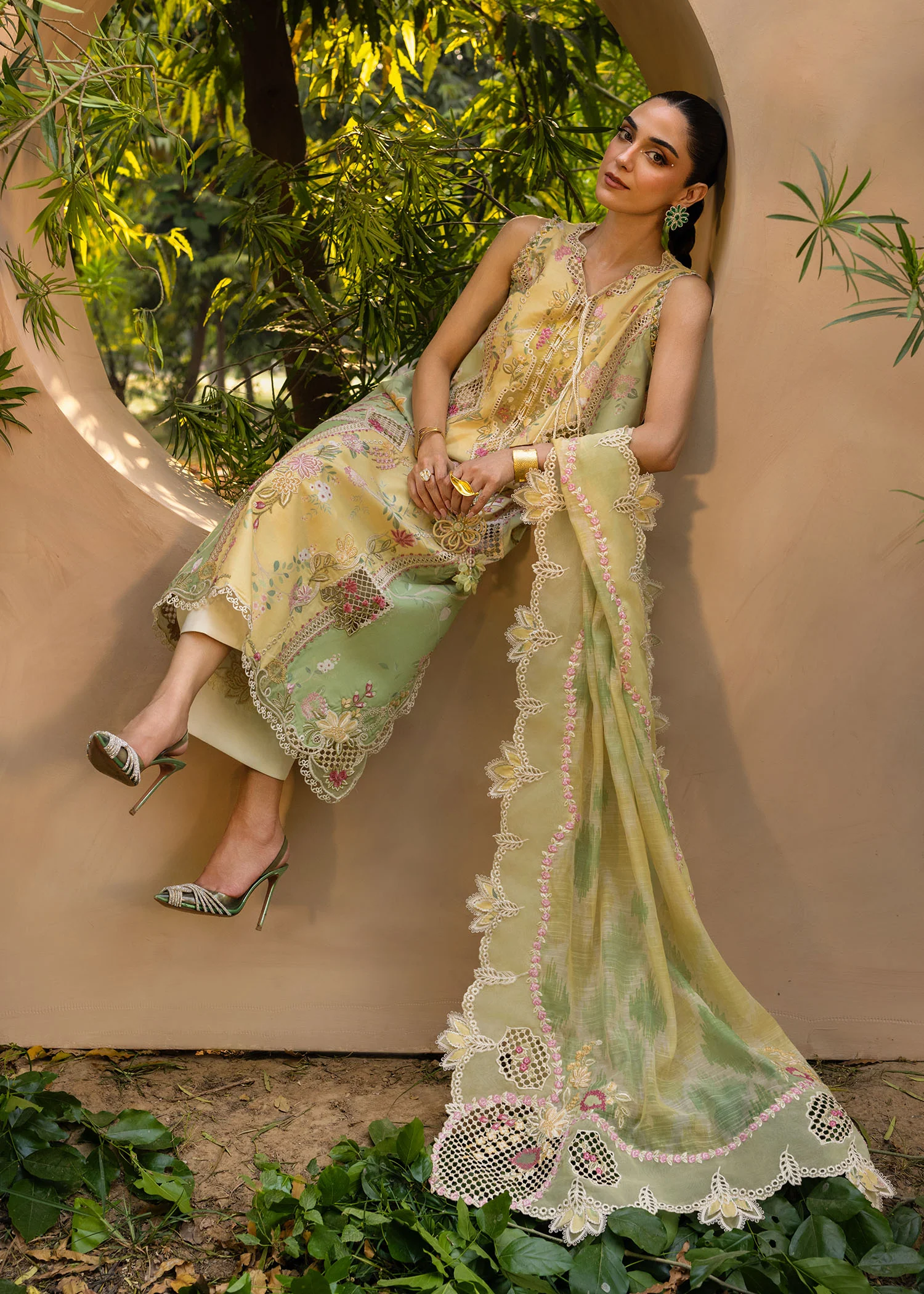 BONJOUR AND BLOOM - D4A - Image 2