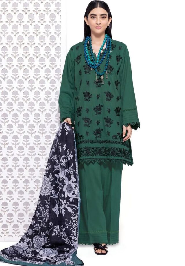 Khaadi Embroidered  to wear signature 3pc collection available for booking
Starting price 175 aed  to onward
For availability of sizes and price please WhatsApp picture 📸
For online order do inbox or WhatsApp 00971528875544
Cash on delivery available all over UAE 🇦🇪