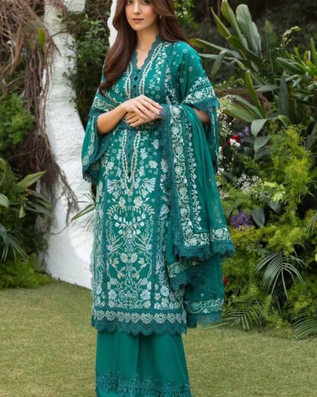 Sobia nazir Luxury Lawn 2025 is available at a huge discounted price of up to 40% off 
For online orders, do inbox or WhatsApp 00971528875544 

Cash on delivery available all over UAE 
#Abudhabi #uaebloggersdubai #mariab #pakistanifashion #PAKISTANsuits #Lawn #Lawn25 #Summer25 #sobianazir  over UAE